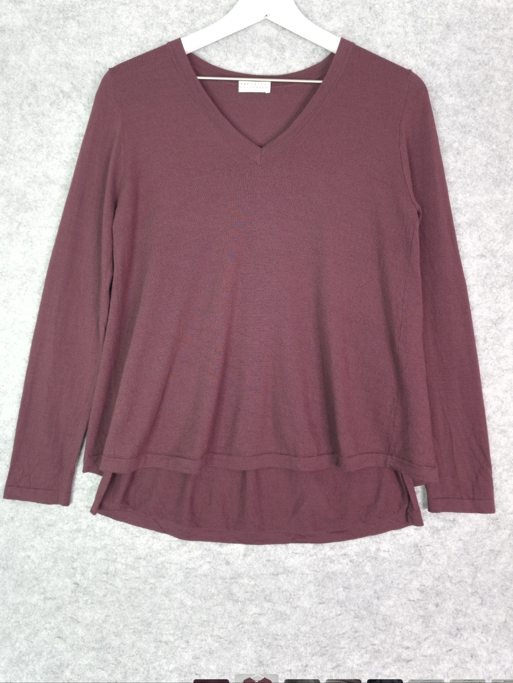 Brunello Cucinelli Wool Cashmere Blend Plum V-Neck Long Sleeve Step Hem Sweater
